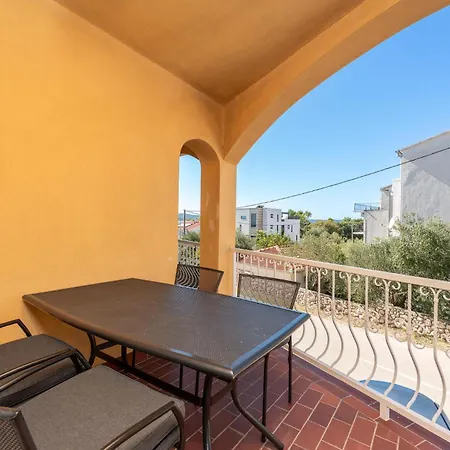 1 Bedroom Beautiful Apartment In Biograd Na Moru Apartamento