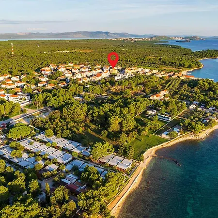 1 Bedroom Beautiful In Lejlighed Biograd Na Moru